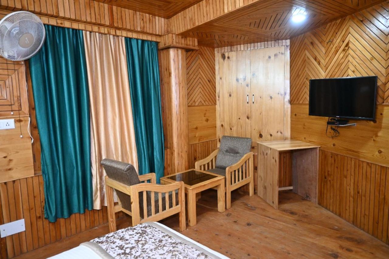 Hotel Nirmal Chhaya Manāli Buitenkant foto
