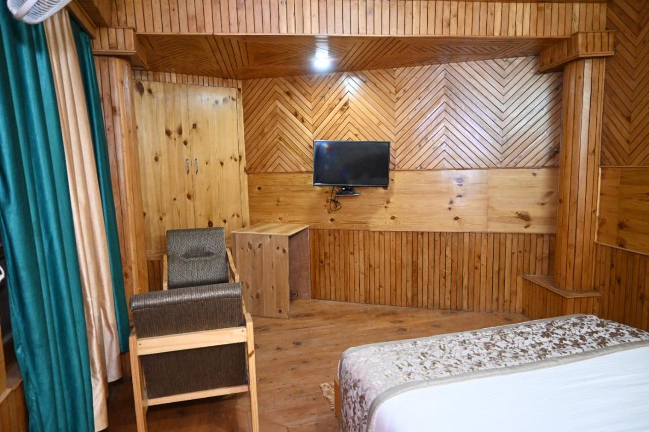 Hotel Nirmal Chhaya Manāli Buitenkant foto