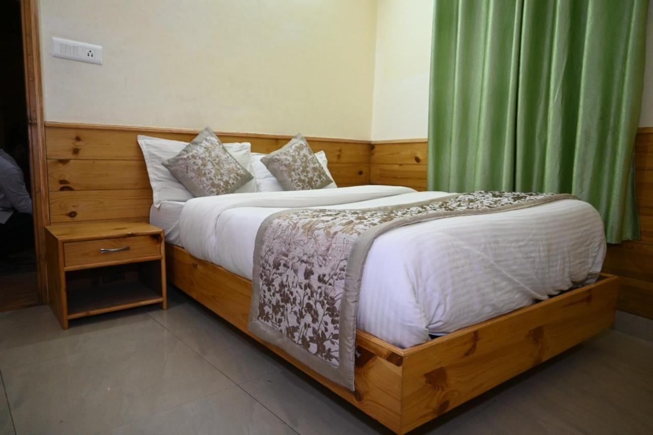 Hotel Nirmal Chhaya Manāli Buitenkant foto