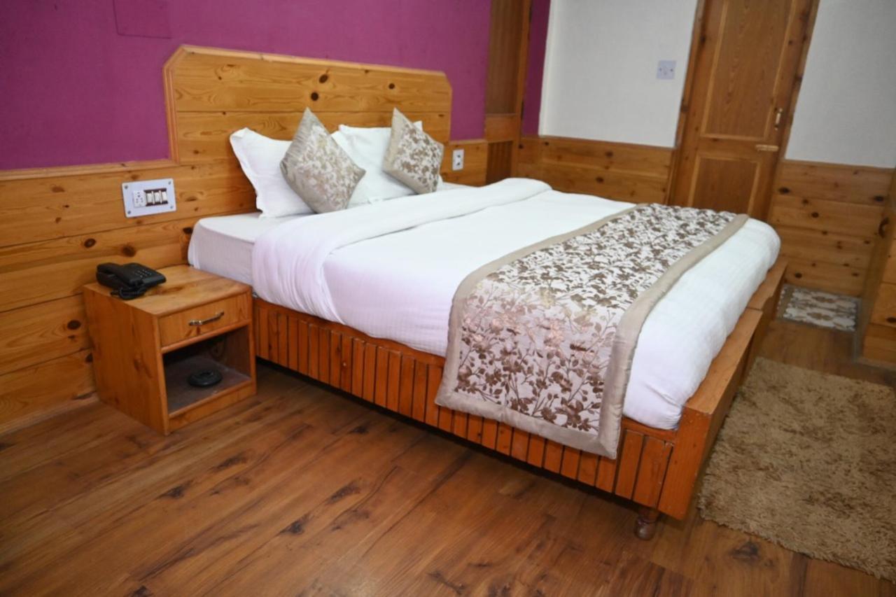 Hotel Nirmal Chhaya Manāli Buitenkant foto