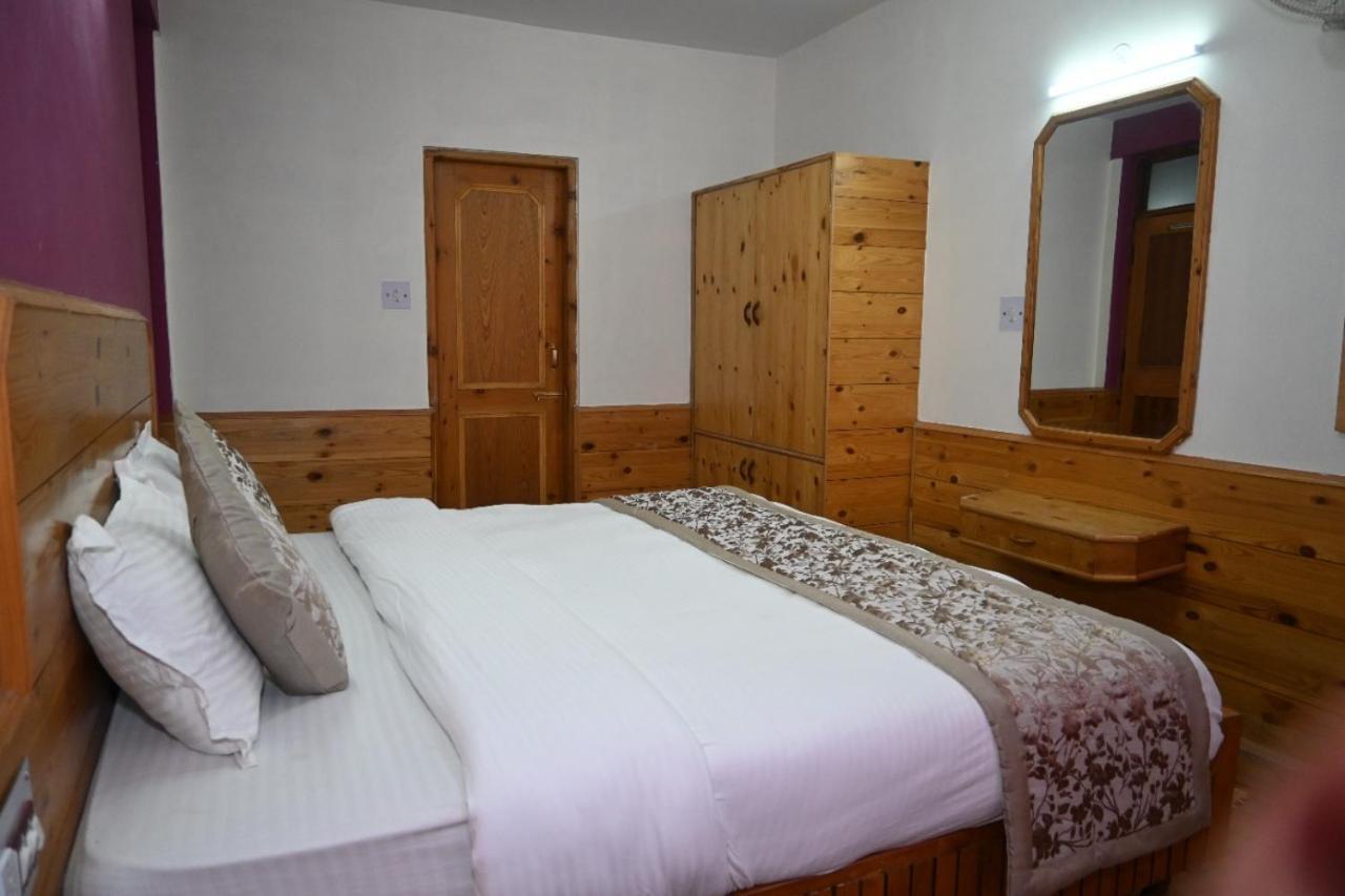 Hotel Nirmal Chhaya Manāli Buitenkant foto