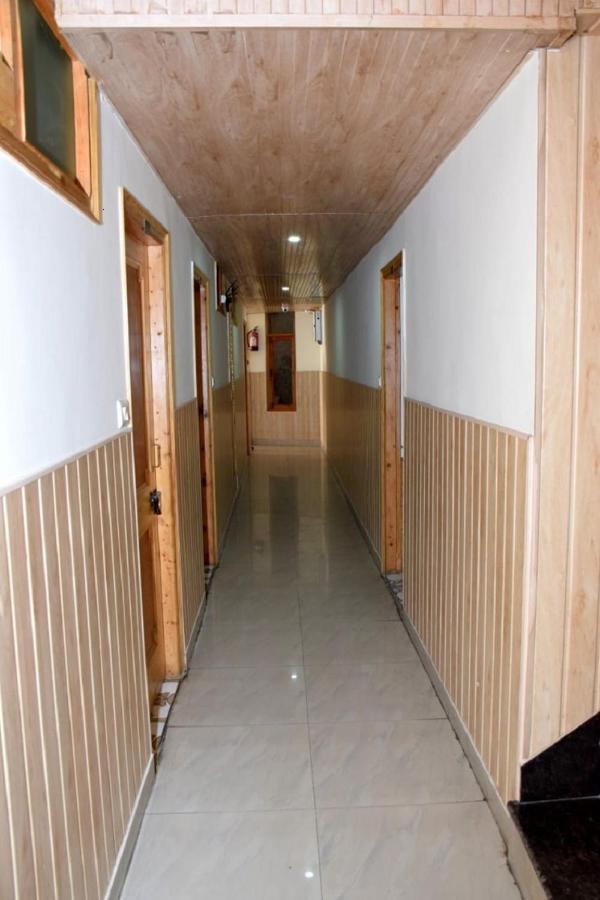 Hotel Nirmal Chhaya Manāli Buitenkant foto
